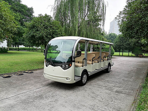 四輪電動接待用<a href=//mateely.cn/tags/guanguangche/ target=_blank class=infotextkey>觀光車</a>多少錢